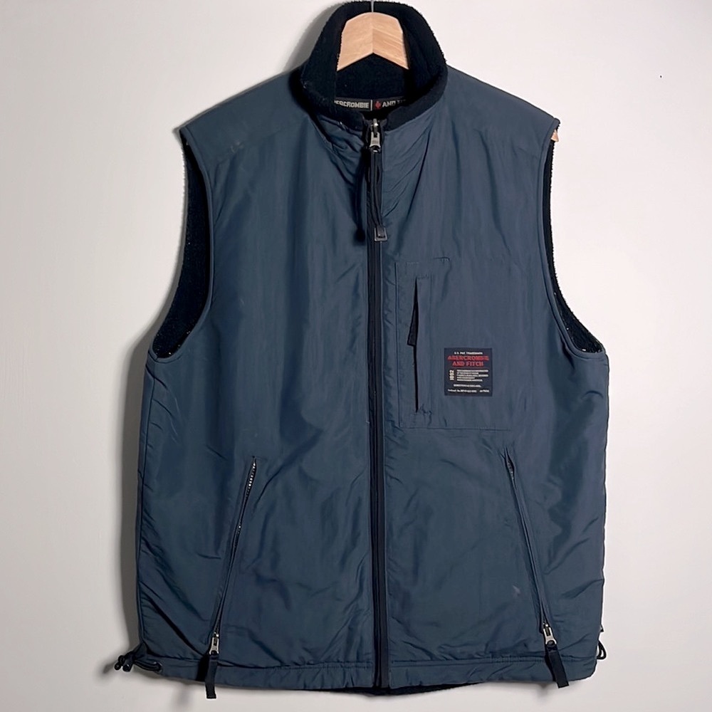 Abercrombie & Fitch Men’s Black & Navy Reversible Vest